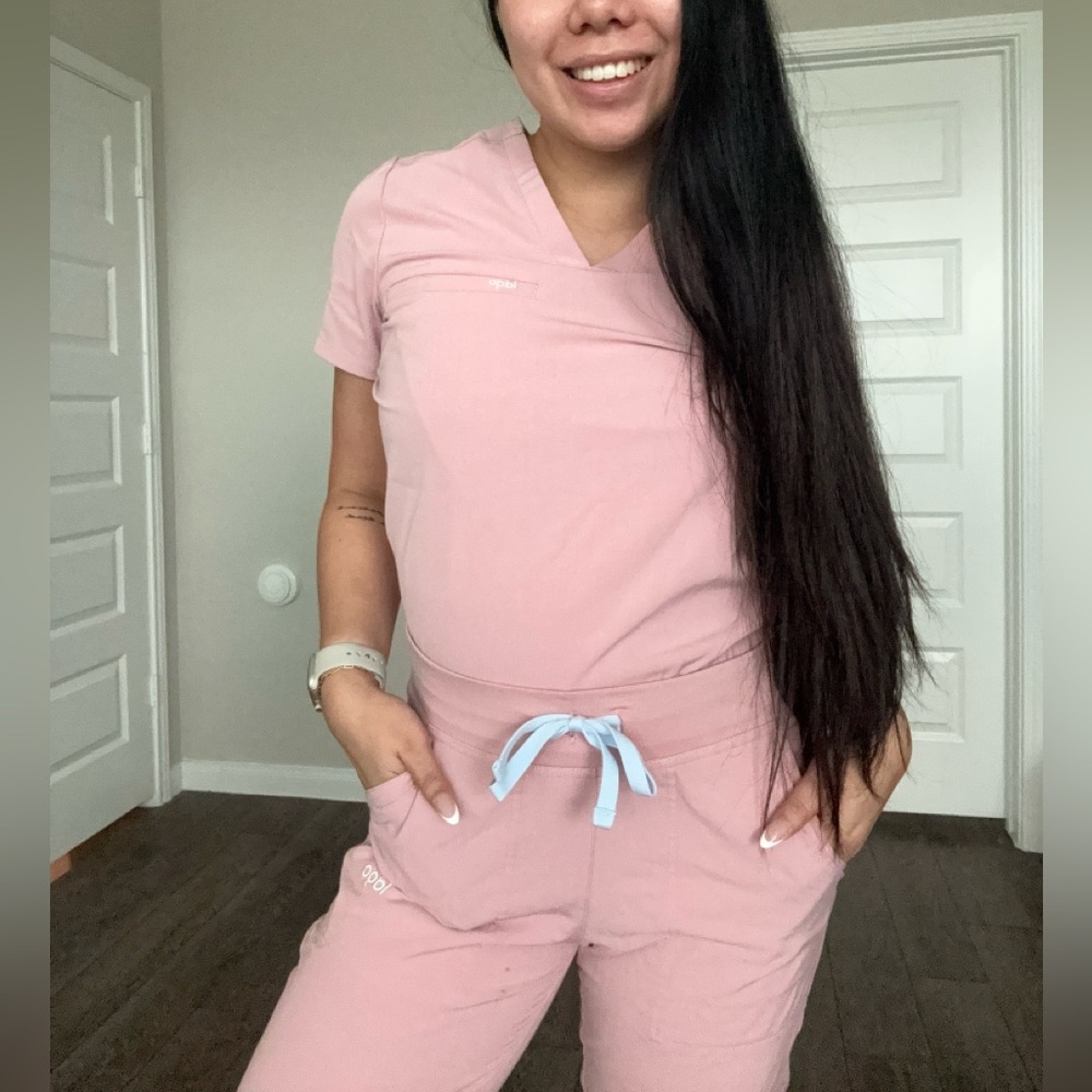 Brand New Lago Scrub Set - Pink